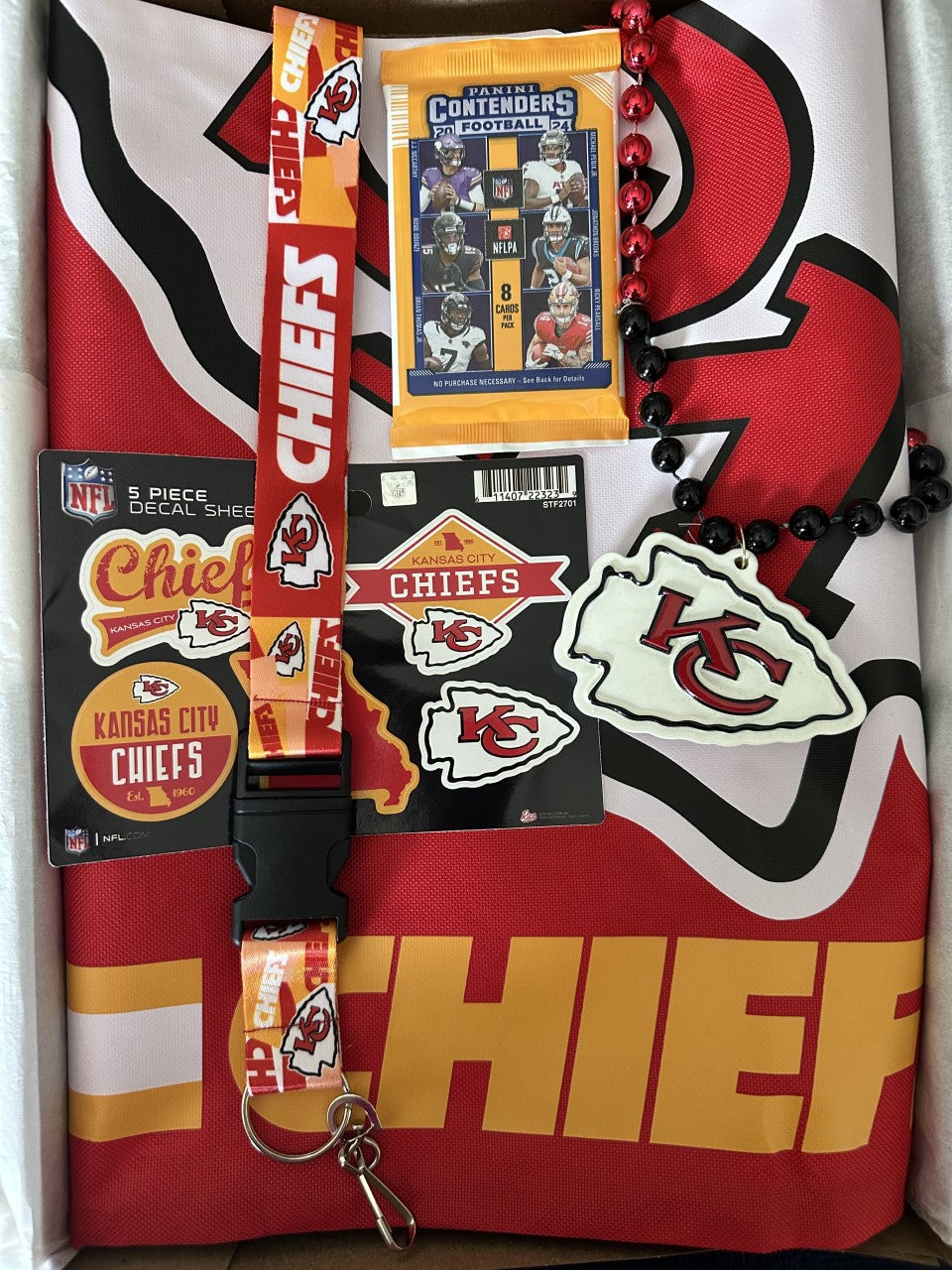 Kansas City Chiefs Fan Gift Pack Swag Bag includes 5 Items